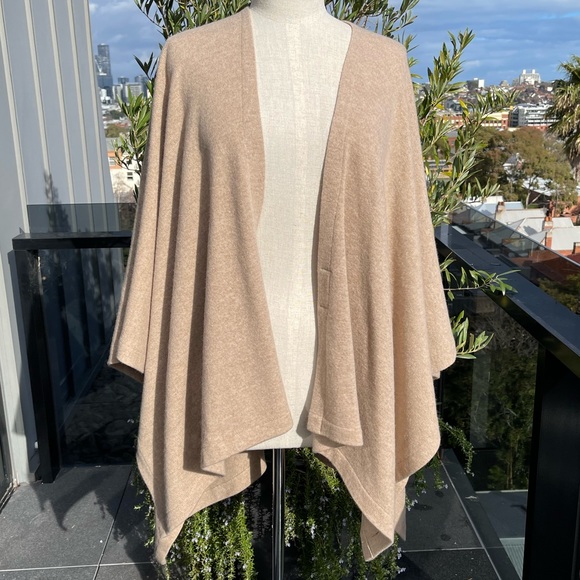 NEW! Soft Pure Cashmere Large Wrap - One Size - Camel - Picture 2 of 9
